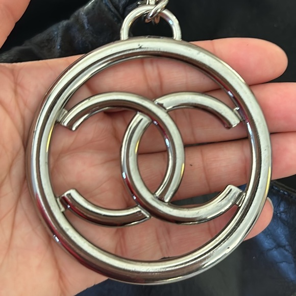 CHANEL Coco Cabas Bag - Picture 2 of 14